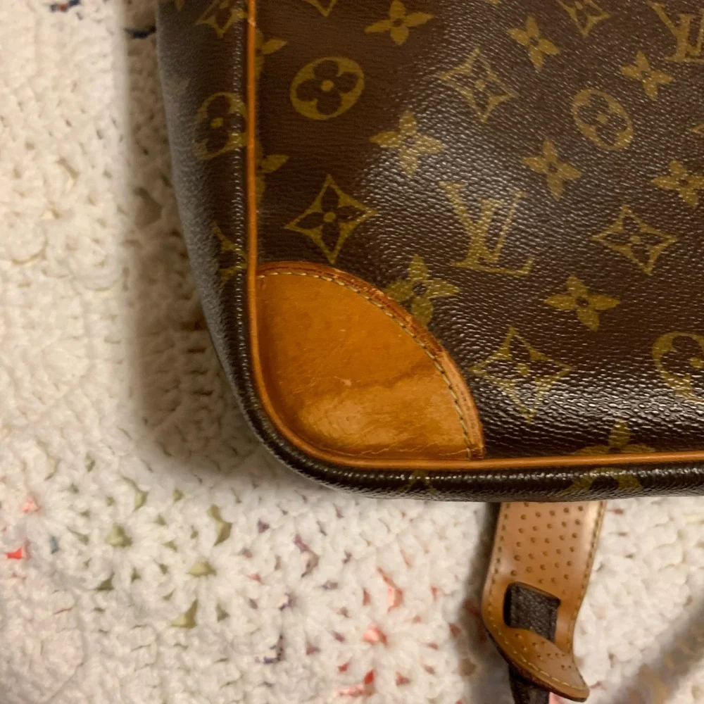 Authentic Louis Vuitton Monogram Danube GM bag - Picture 7 of 16